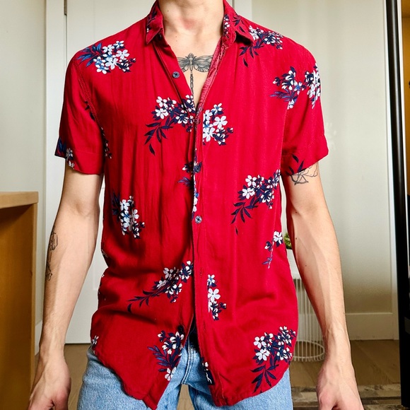 Hollister Floral Button Down - Picture 3 of 4